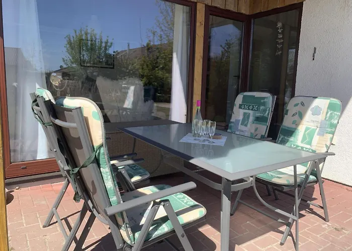M1 Mit Garten- Terrasse Und Carport By Interhome Grosswurden